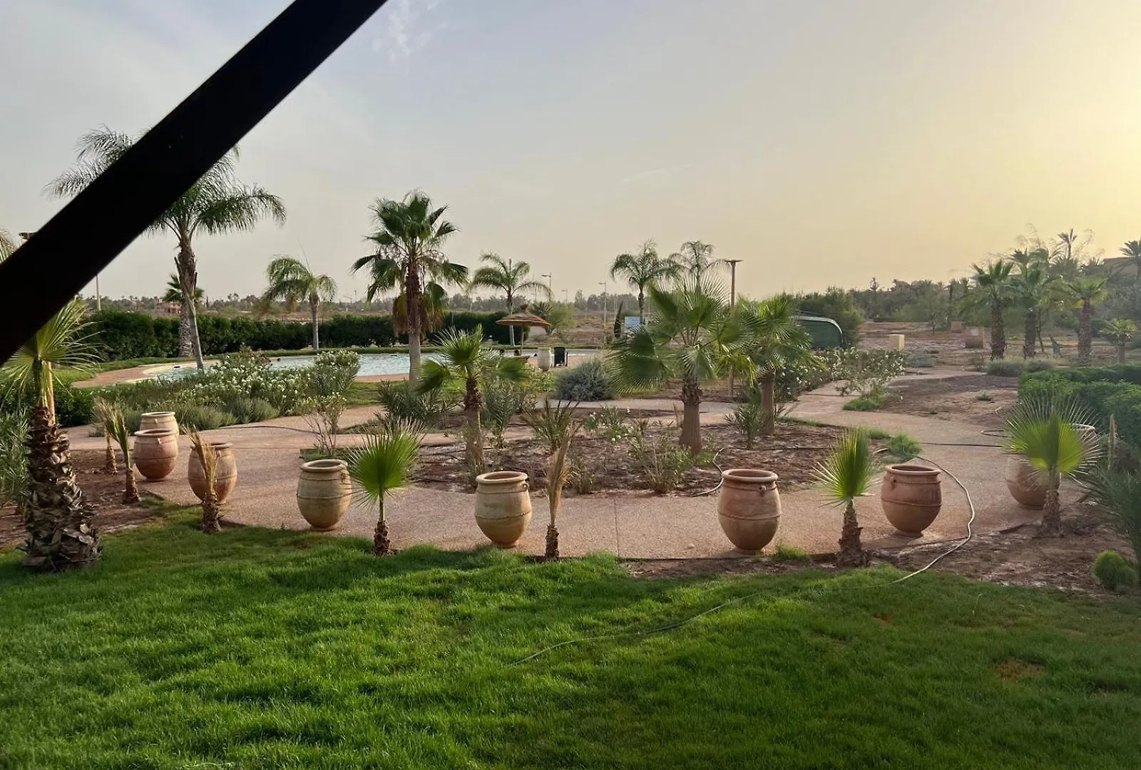 Appartement Elegant Avec Vue Sur Piscine Jardin Verdoyant Et Wifi Ultra Rapide Marrakesh Apartment