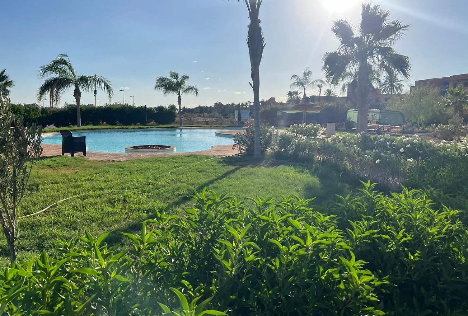 Appartement Elegant Avec Vue Sur Piscine Jardin Verdoyant Et Wifi Ultra Rapide Marakéš