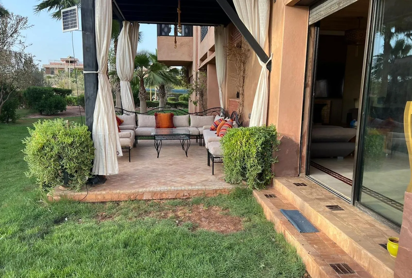 Appartement Elegant Avec Vue Sur Piscine Jardin Verdoyant Et Wifi Ultra Rapide Marakéš Maroko